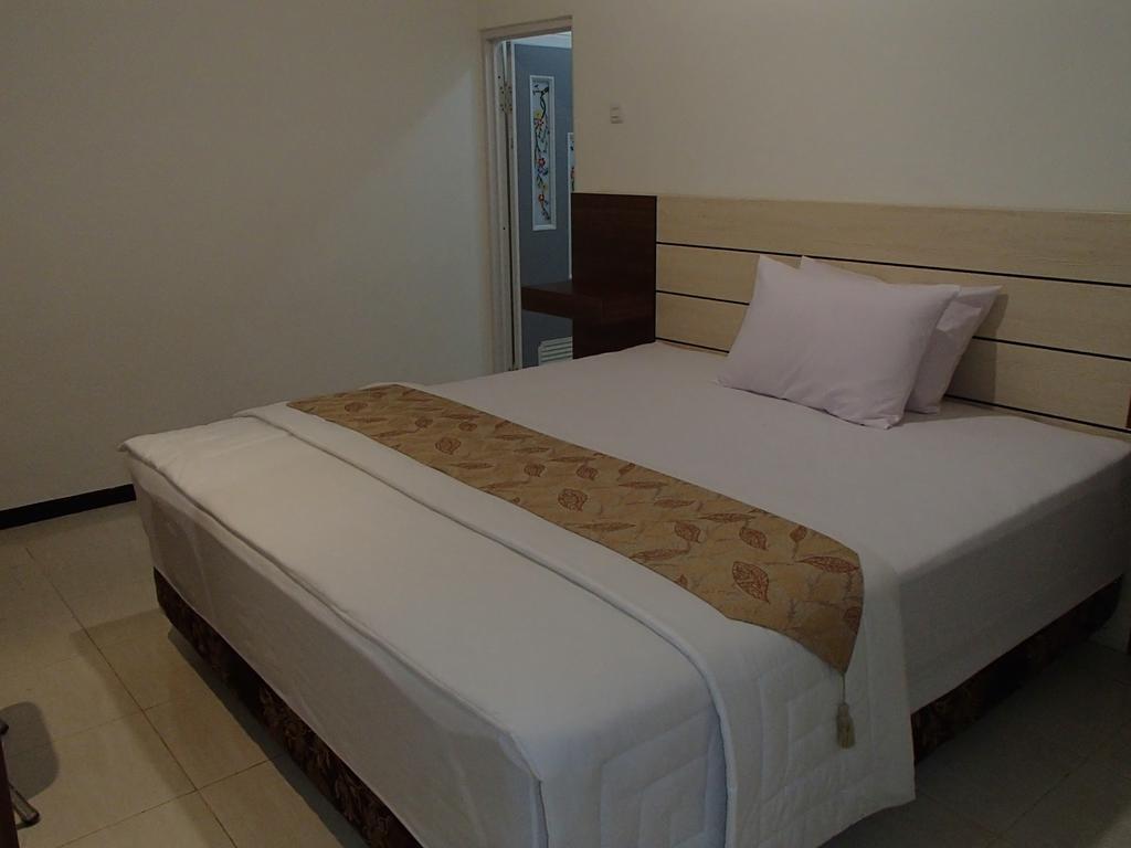 Shakila Guest House Malang Phòng bức ảnh
